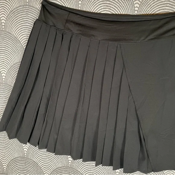 Lole Women's Black Skort - Picture 3 of 9